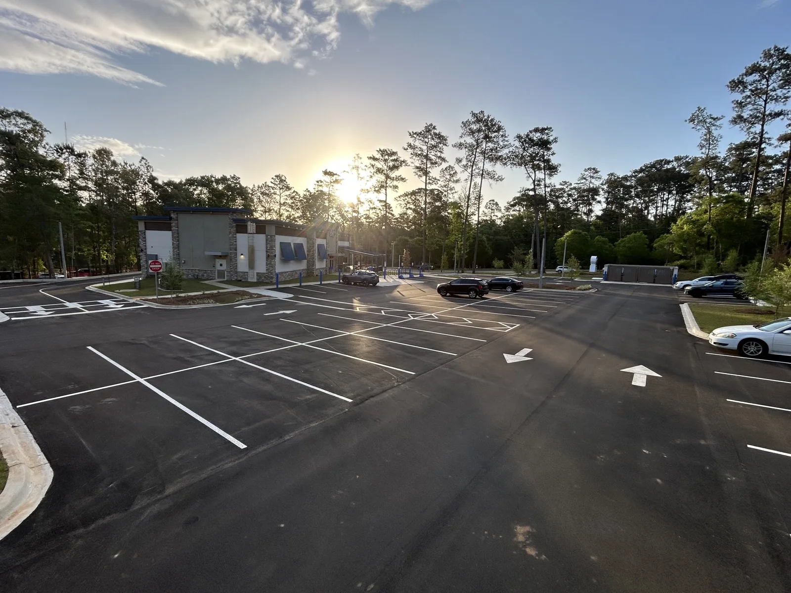 How Fast a Havana Bank Branch Can Reopen After Fresh Striping